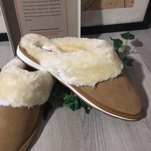 🐻Minnetonka Furry Slipper Slides🐻 - Picture 5 of 8